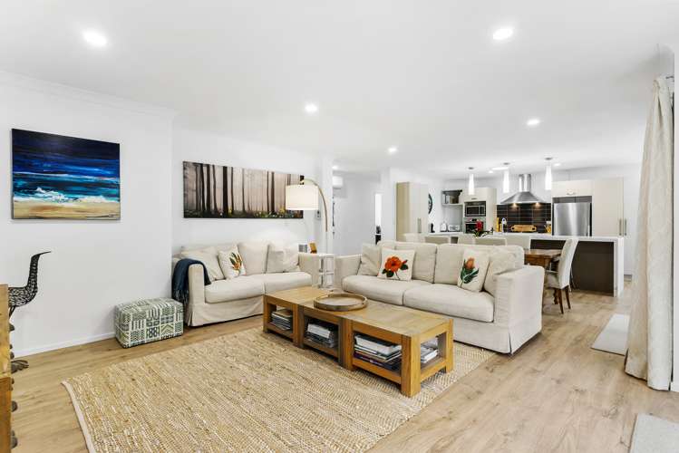 15 Waldorf Crescent Orewa_9