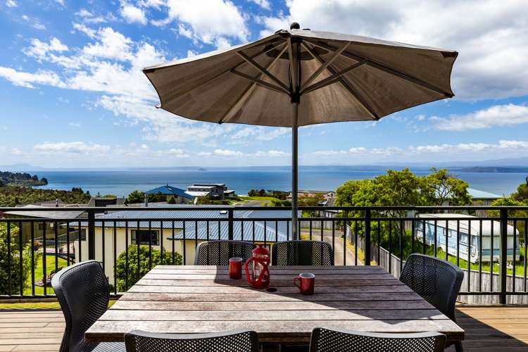 31 Turangitukua Terrace Kuratau_12