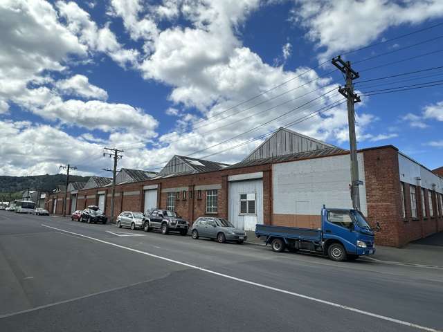 Large Central City Warehouse For lease