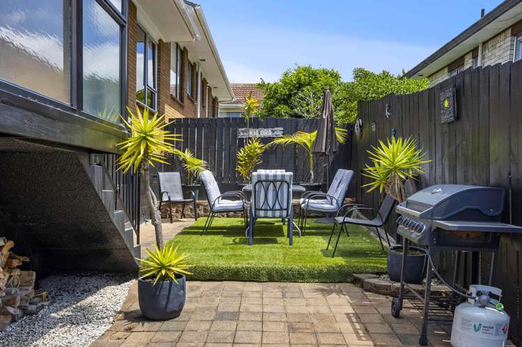 2/54 Luton Avenue Sunnyhills_21
