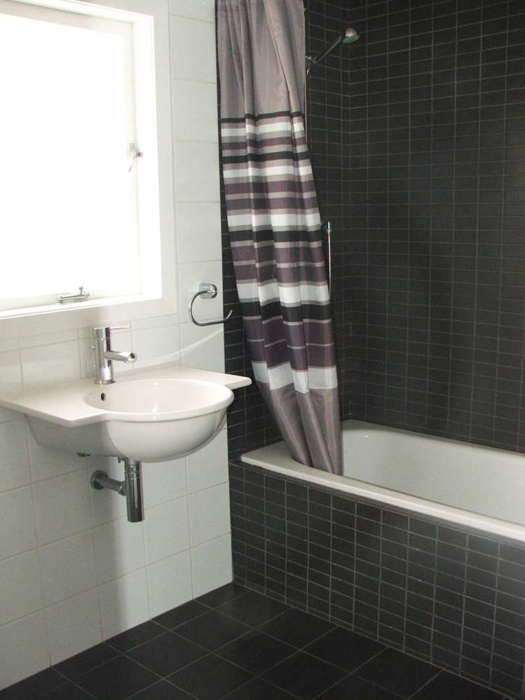 18 Ayrton Street Te Atatu South_9