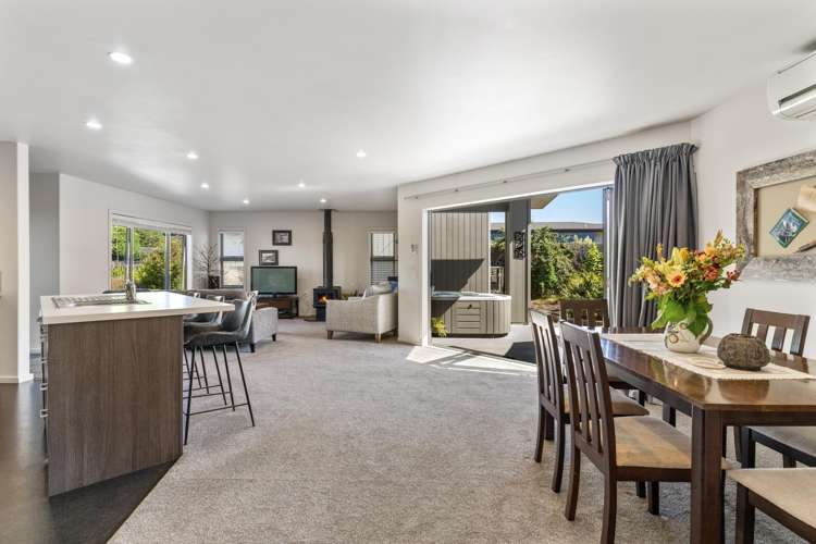 73 Montgomery Crescent Kinloch_3