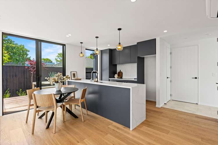 1/60 Innes Road Merivale_1