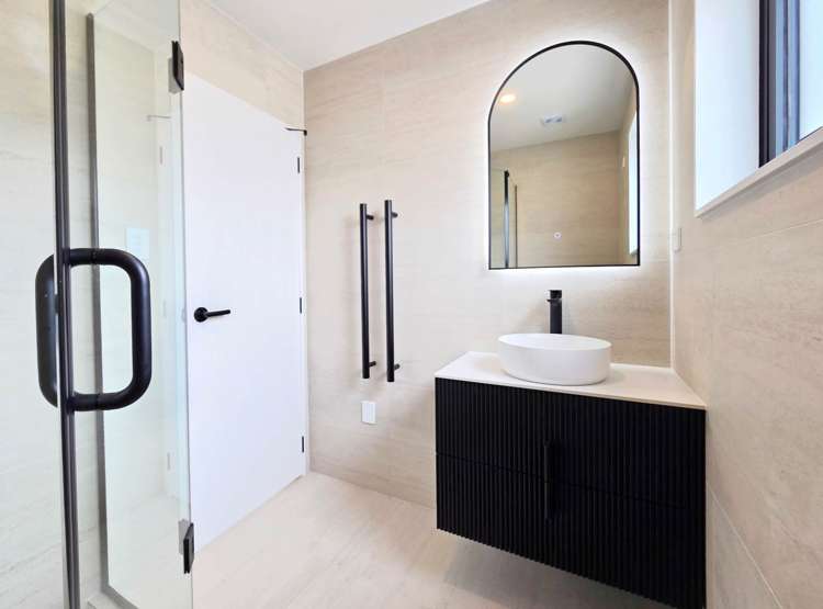 Lot 1 /13 Torino Street Pt England_14