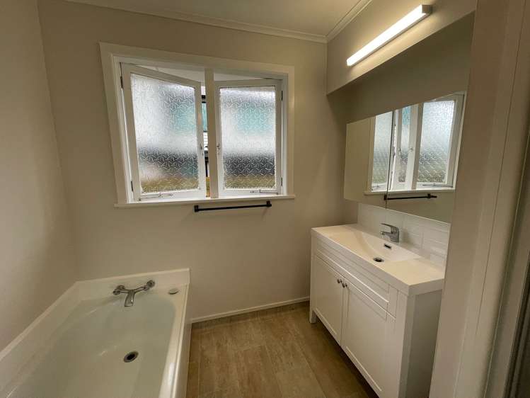 18a Sheridan Street Silverdale_11