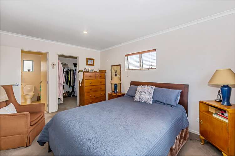215 Alec Craig Way Gulf Harbour_7