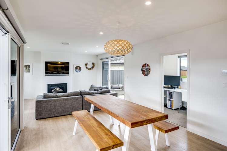 12 Hikawera Drive Frimley_6