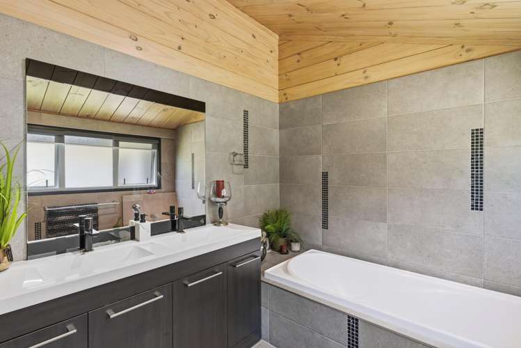 126 Maui Pomare Road Nikau Valley_18