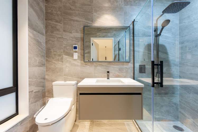 7 Headsail Drive Long Bay_26