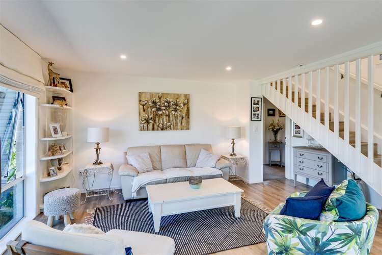 3/30 Meeanee Quay Westshore_6