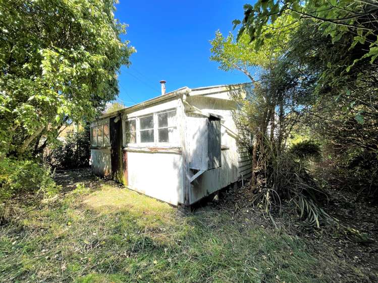 14 Tarata Street Kaka Point_22