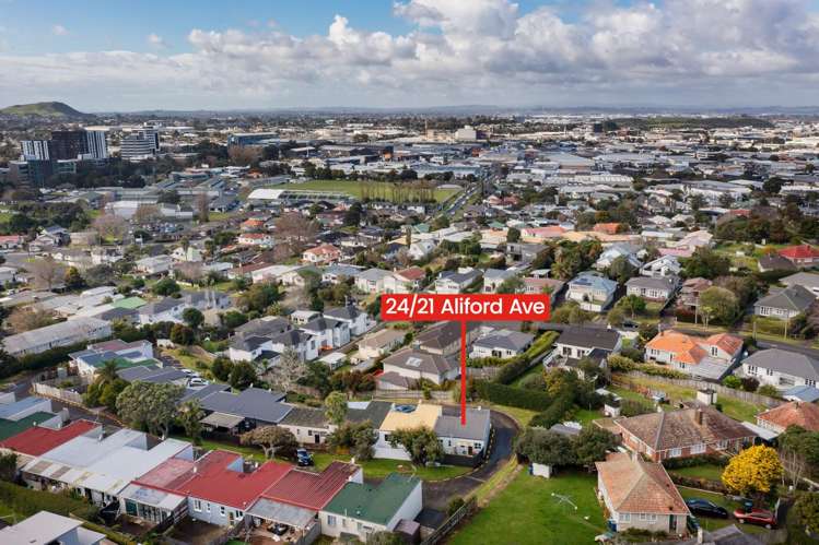 24/21 Aliford Avenue One Tree Hill_15