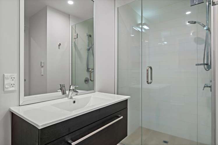 102/8 Nugent Street Grafton_12