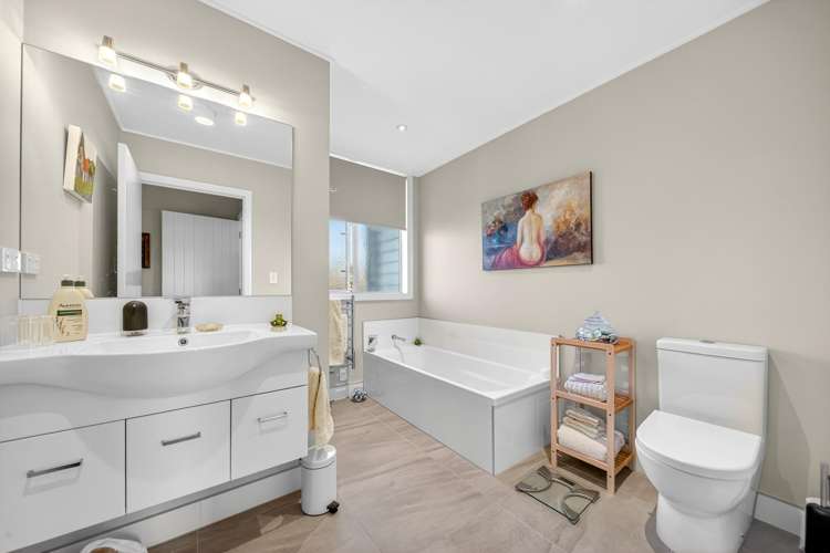 13 Tarata Grove Lansdowne_14