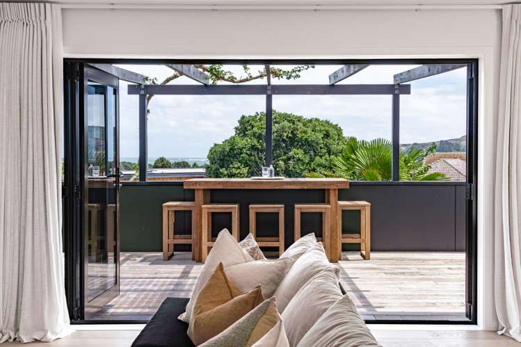 10C Long Street Raglan_2