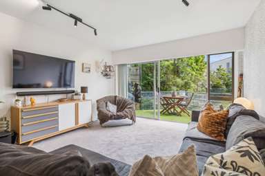 11/6 Sarsfield Street_2