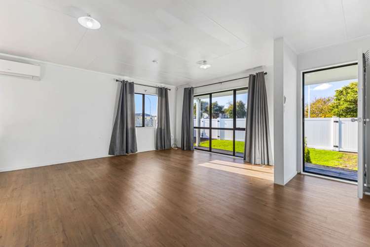 84 Maplesden Drive Clendon Park_14
