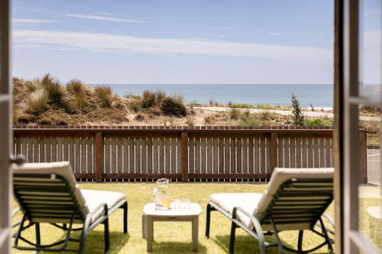 69 Marine Parade Mt Maunganui_10