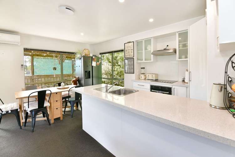 3/596 Whangaparaoa Road Stanmore Bay_11