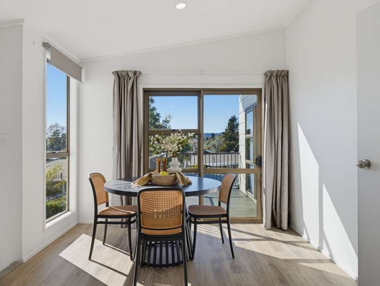 22 Alastair Avenue Owhata_16