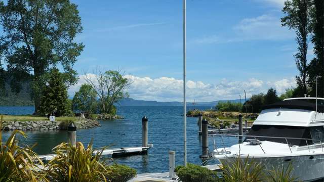 Live the Lake Life-Exclusive Kinloch Marina Berth