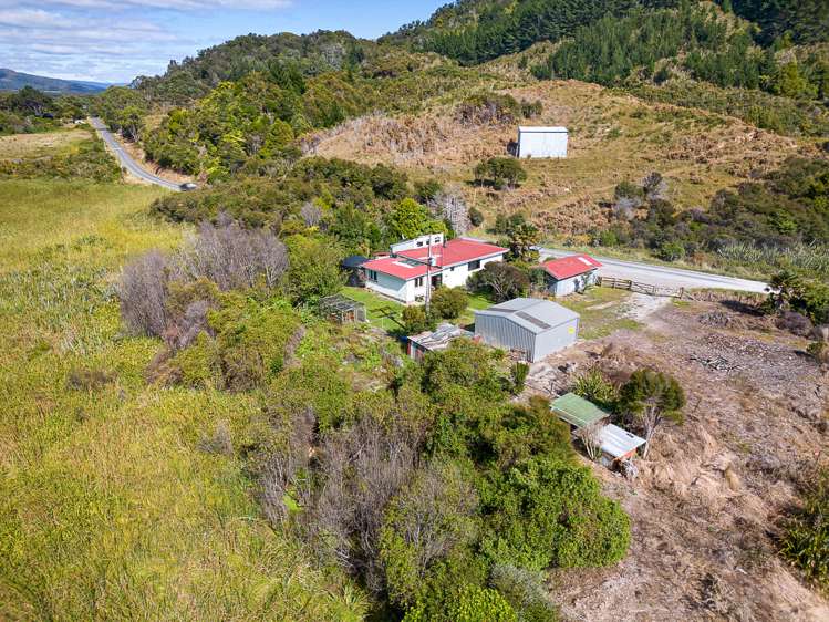 2083 Dry Road, Mangarakau Golden Bay_17