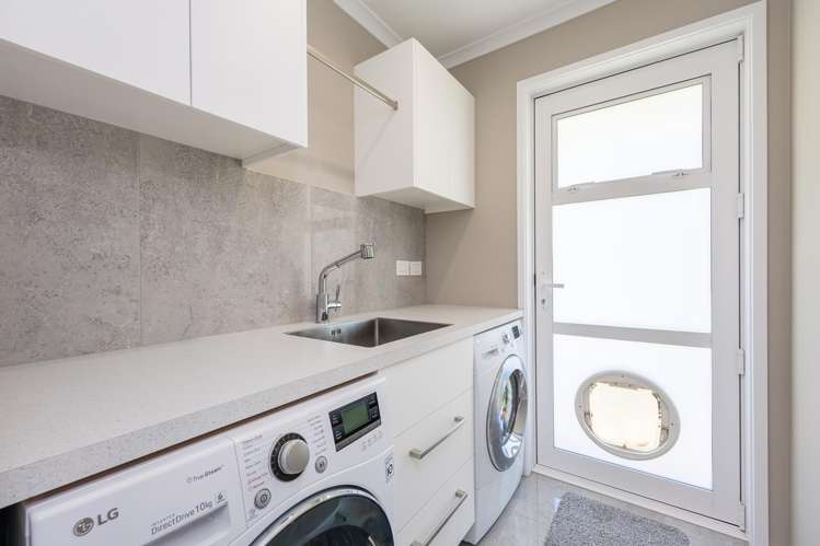 18 Pleasant Way Matakatia_19