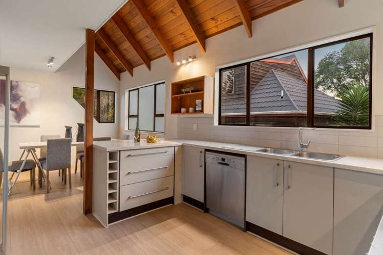 2/16 Matipo Road Mairangi Bay_6