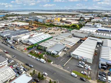 Unit A/17 Huia Road_2