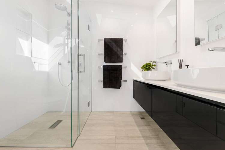 2/63 Long Drive Saint Heliers_25