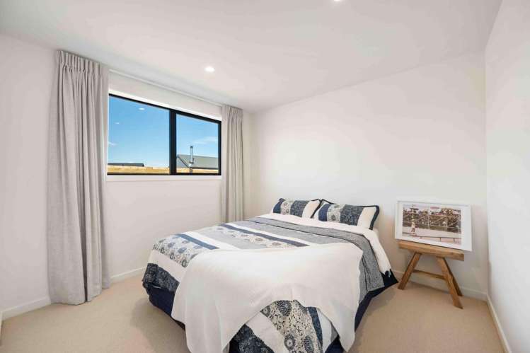 6 Moonstone Street Albert Town_13