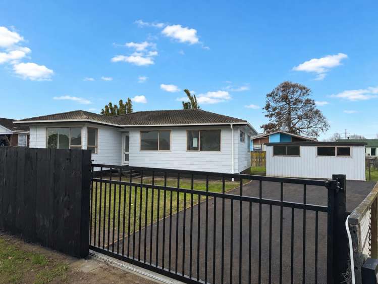 12 Desmond Place Otara_1