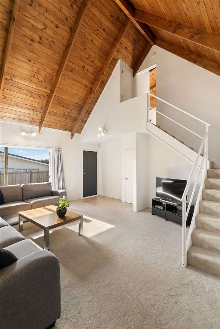 2/30 Bond Crescent Forrest Hill_5