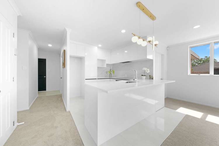 57 Castlefinn Drive Manurewa_4