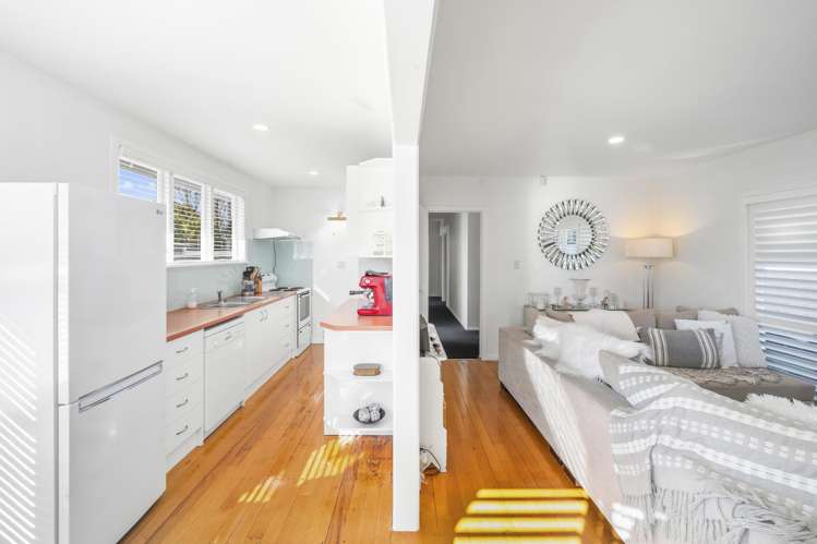 7 Koru Street Mangere Bridge_28