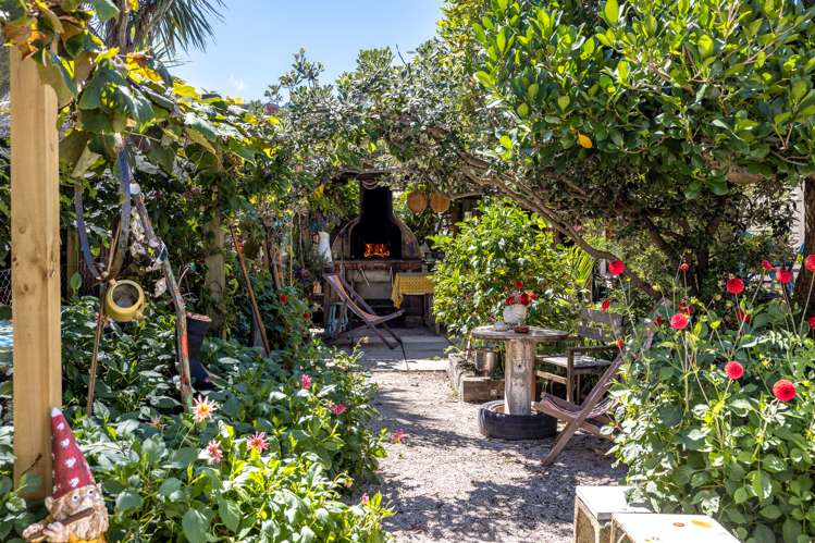 24 The Esplanade Oneroa_28