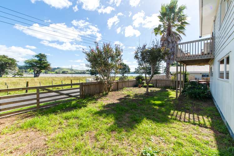 21 Kawakawa Bay Coast Road Kawakawa Bay_24