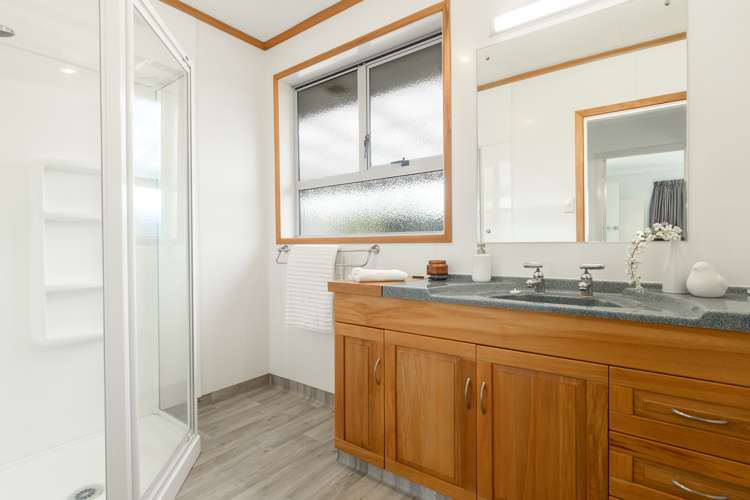 14 Vine Avenue Maungatapu_12