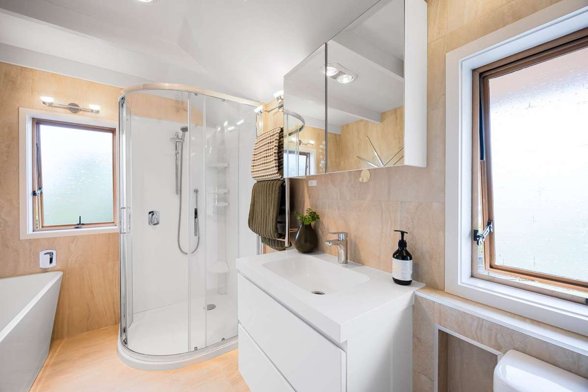 2/47 John Downs Drive_4