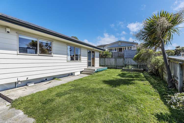 2 Dimock Street Titahi Bay_11