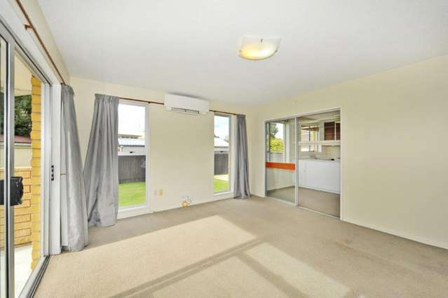 2/6 Bowman Place Sockburn_4