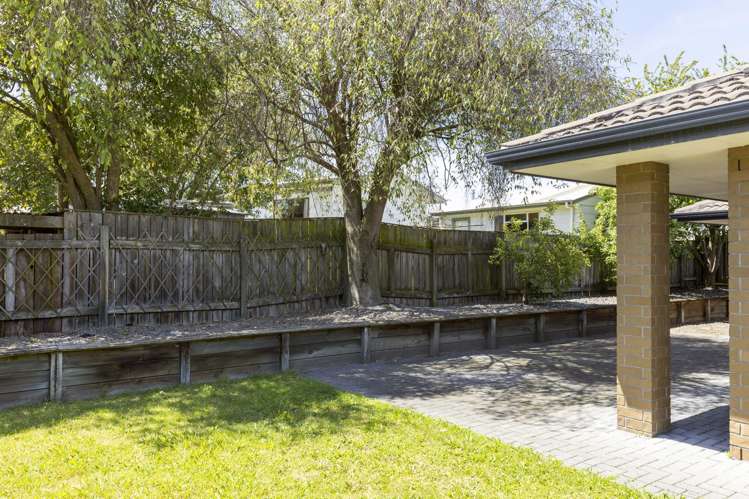 1/10 Frederick Street Two Mile Bay_16