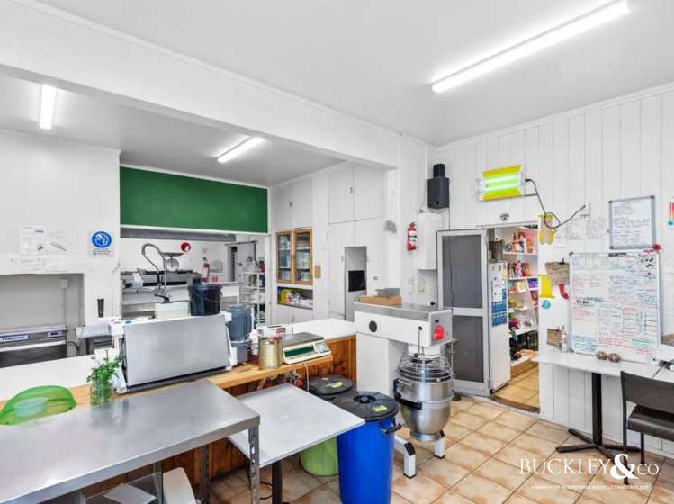 26 Seaview Road Piha_6