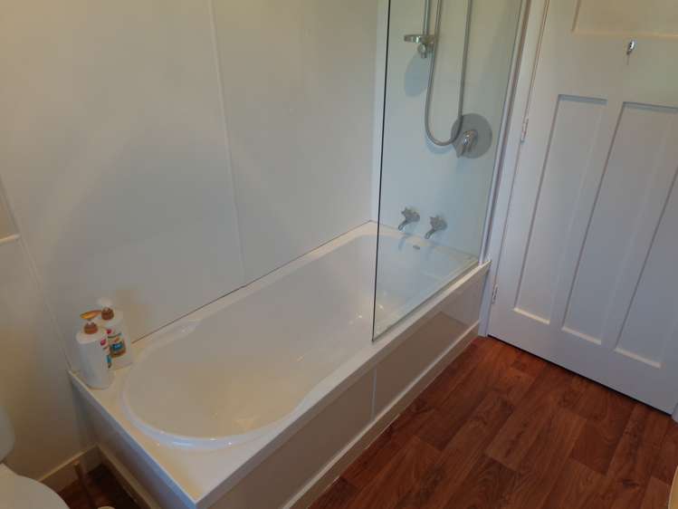 10 King Street Chertsey_12