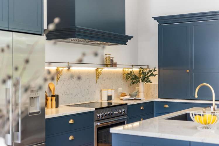 7B North Avenue Narrow Neck_9