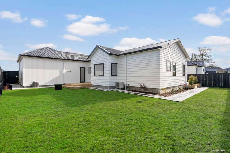 11 Meadows Drive Clevedon_25