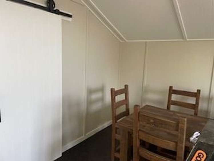 112 McNicol Road Clevedon_10