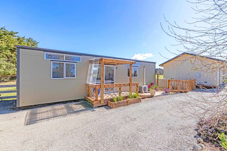 102 Glews Road Cust_40