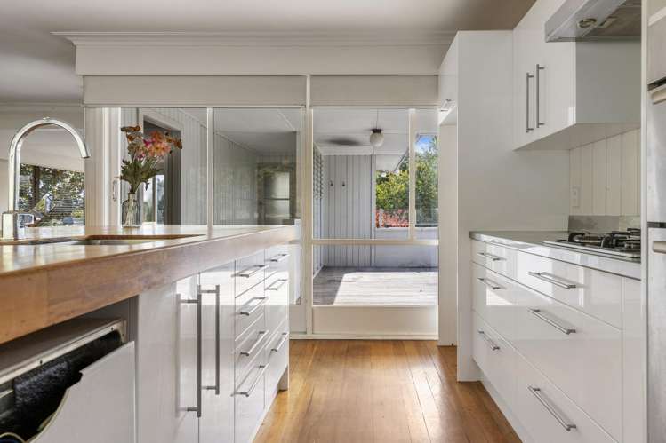 74 Taharepa Road Hilltop_13