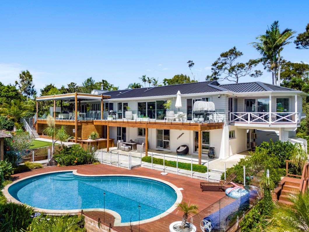 14 Oscar Road in Greenhithe, North Shore, Auckland